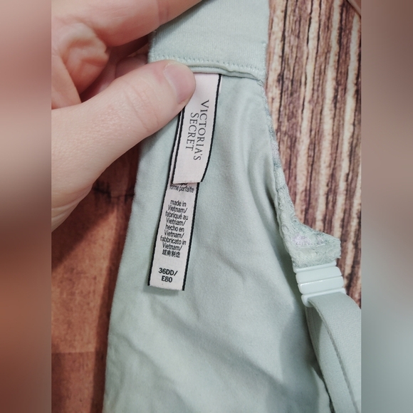 2 for 30$ Victoria Secret Elegant Lace Underwire Bra - Picture 3 of 7